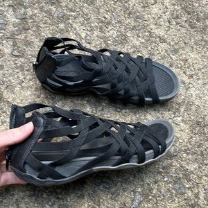 Bear trap gladiator sandals